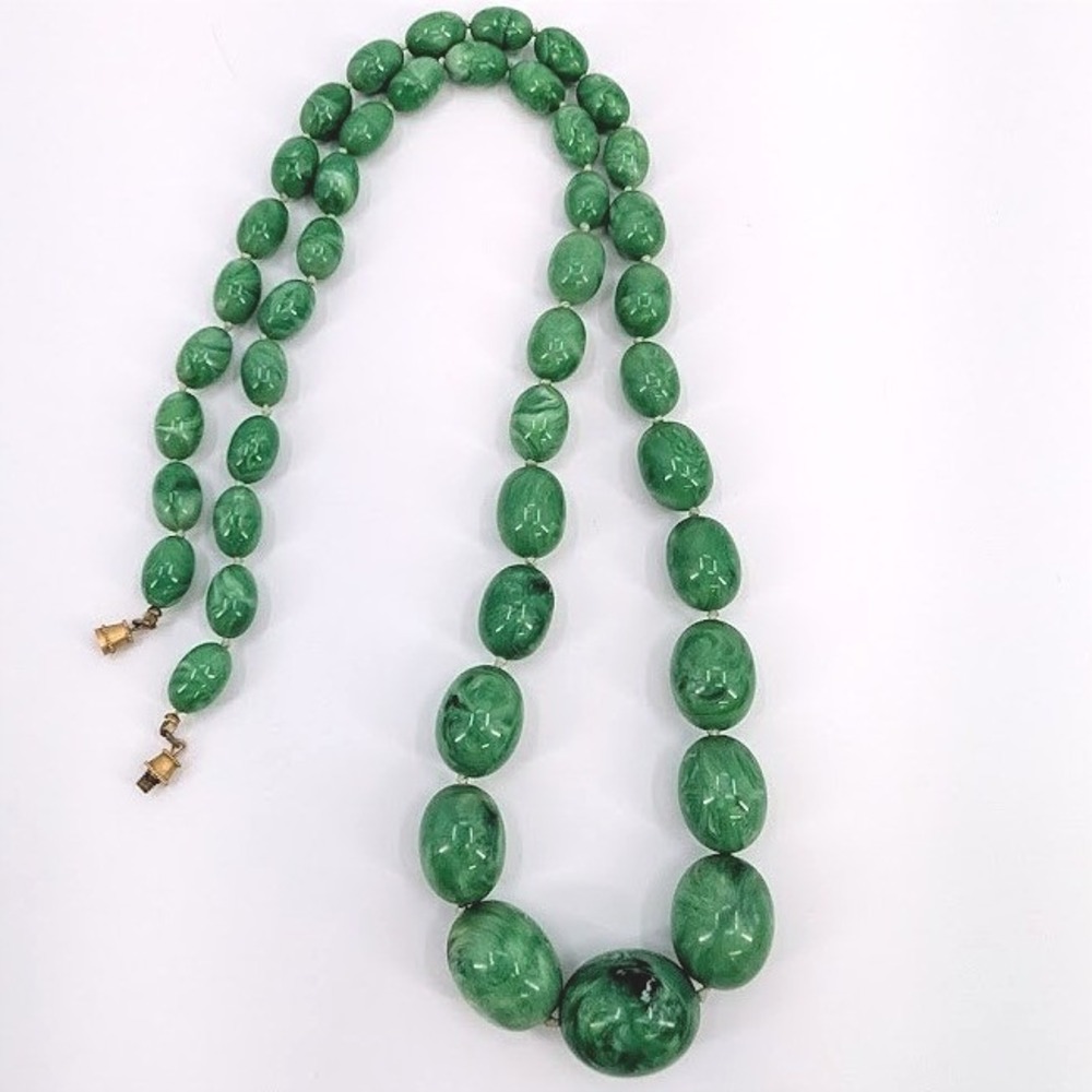 Vintage Green Marbled Lucite Necklace Graduated Bead Chunky‎ 31"